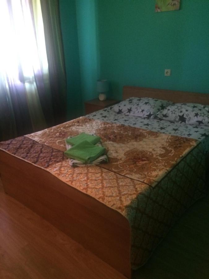 Изабелла Hotel Pizunda Bagian luar foto