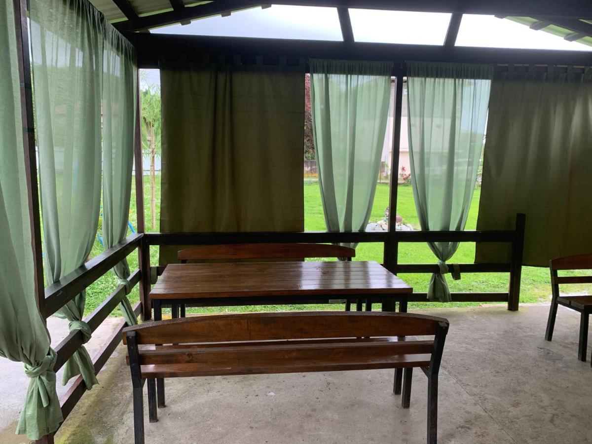 Изабелла Hotel Pizunda Bagian luar foto