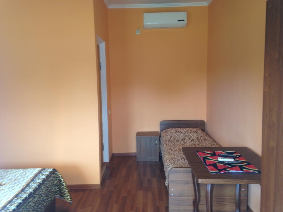 Изабелла Hotel Pizunda Bagian luar foto