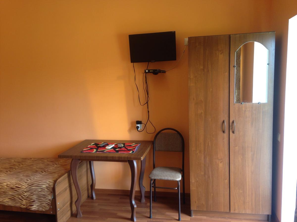 Изабелла Hotel Pizunda Bagian luar foto