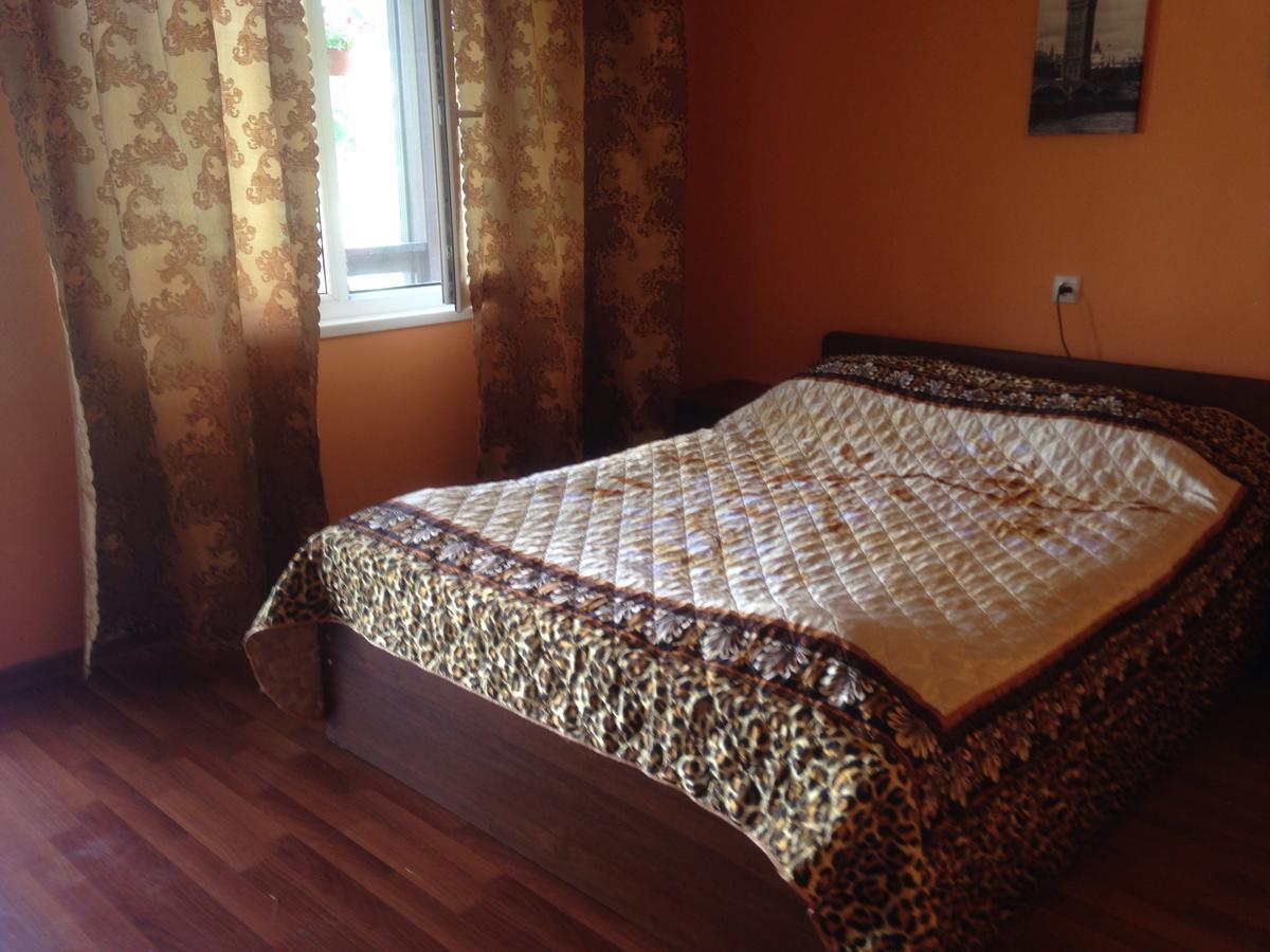 Изабелла Hotel Pizunda Bagian luar foto